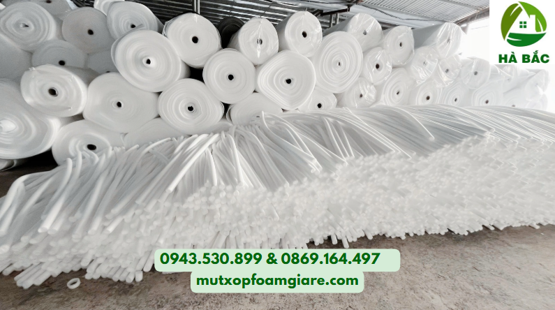 Cuộn mút xốp Pe Foam là sản phẩm của công ty Hà Bắc. Đây là sản phẩm xốp làm từ polyethene. Đây là vật liệu phổ biến để bọc lót hàng.