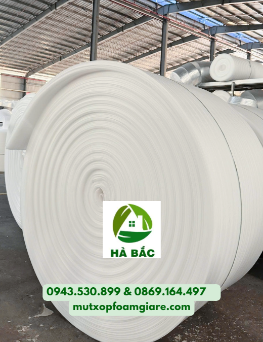 Cuộn Foam Dày 50mm Trang Trí Nghệ Thuật Giá Rẻ Cuộn foam dày 50mm trong lĩnh vực trang trí nghệ thuật, vật liệu trong việc tạo nên các tác phẩm độc đáo, sắc sảo và có chiều sâu.