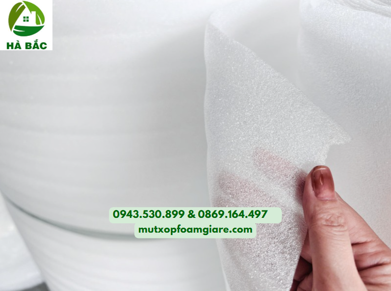 Xốp PE Foam 4mm là loại mút xốp mềm, được sản xuất từ hạt nhựa PE. Với độ dày 4mm, mỏng vừa đủ để bảo vệ, cách nhiệt dễ dàng thi công.